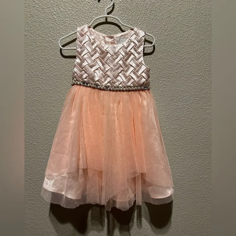 NWOT Rare Edition Peach Color Girl Toddler Dress Sise 3T